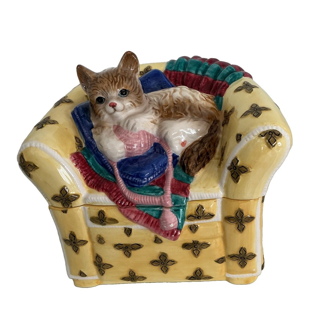 Vintage Persian Cat Seating On Overstuffed Chair Cookie Jar Grandma Cottagecore